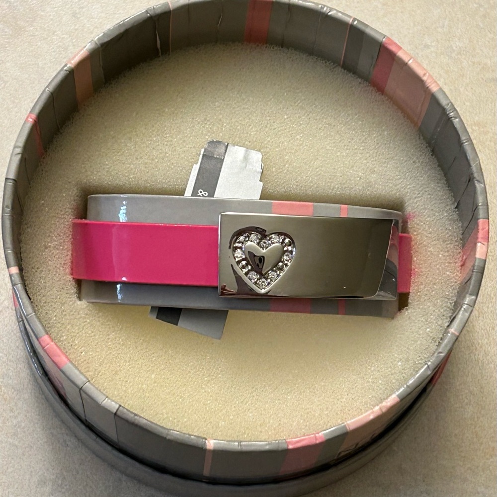 BEAUTIFUL!!!  Nine & Company Pink Bracelet w/Rhinestone Heart - New In The Box